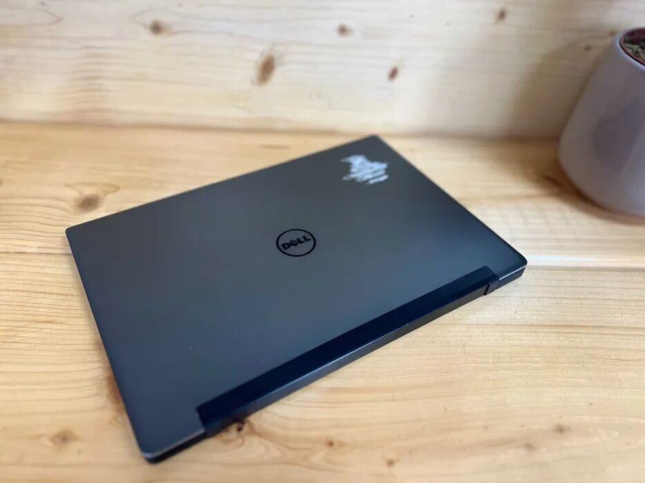 Ультрабук Dell Latitude 7370 / 13.3" (1920x1080) IPS / Intel Core m5-6Y57 (2 (4) ядра по 1.1 - 2.8 GHz) / 8 GB DDR3 / 256 GB SSD / Intel HD Graphics 515 / WebCam / Windows 10 Pro - Зображення 6