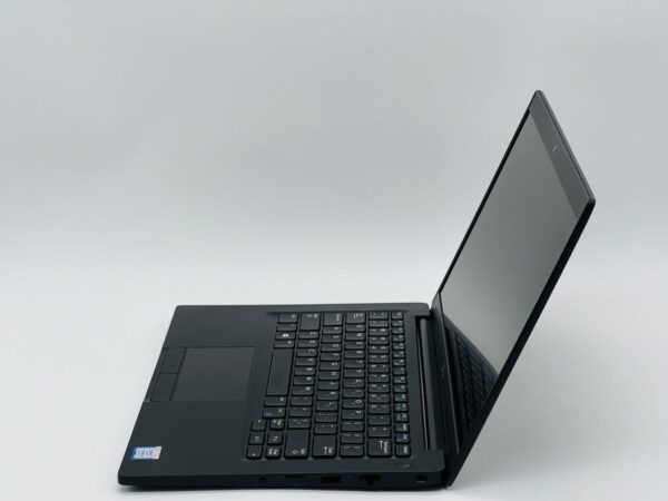 Ультрабук Dell Latitude 7390 / 13.3" (1920x1080) IPS / Intel Core i5-8350U (4 (8) ядра по 1.7 - 3.6 GHz) / 16 GB DDR4 / 512 GB SSD / Intel UHD Graphics 620 / WebCam / HDMI - Зображення 4
