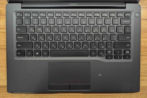 Ультрабук Dell Latitude 7400 / 14" (1920x1080) IPS / Intel Core i5-8265U (4 (8) ядра по 1.6 - 3.9 GHz) / 16 GB DDR4 / 512 GB SSD / Intel UHD Graphics / WebCam / Windows 10 - Зображення 3