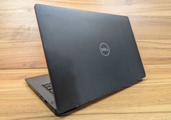 Ультрабук Dell Latitude 7400 / 14" (1920x1080) IPS / Intel Core i5-8265U (4 (8) ядра по 1.6 - 3.9 GHz) / 16 GB DDR4 / 512 GB SSD / Intel UHD Graphics / WebCam / Windows 10 - Зображення 7