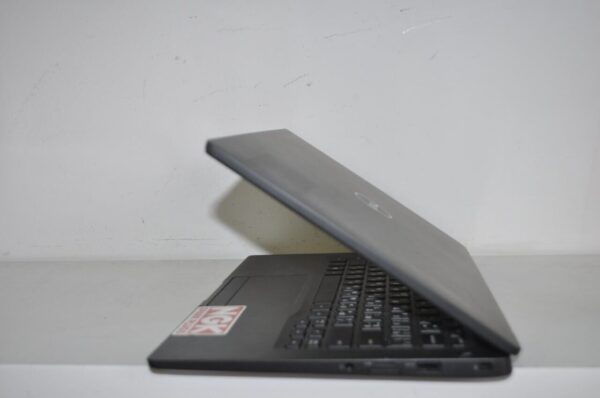 Ультрабук Dell Latitude 7400 / 14" (1920x1080) IPS / Intel Core i5-8265U (4 (8) ядра по 1.6 - 3.9 GHz) / 16 GB DDR4 / 256 GB SSD M.2 / Intel UHD Graphics / WebCam / Windows 11 Pro - Зображення 7
