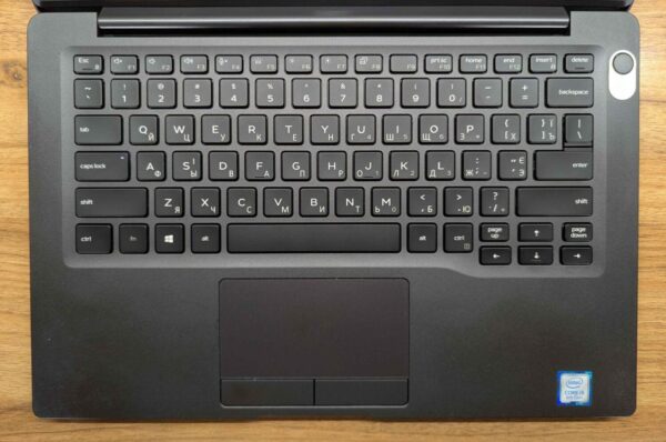 Ультрабук Dell Latitude 7400 / 14" (1920x1080) IPS / Intel Core i5-8365U (4 (8) ядра по 1.6 - 4.1 GHz) / 16 GB DDR4 / 512 GB SSD / Intel UHD Graphics / WebCam / TouchID / Windows 10 - Зображення 3
