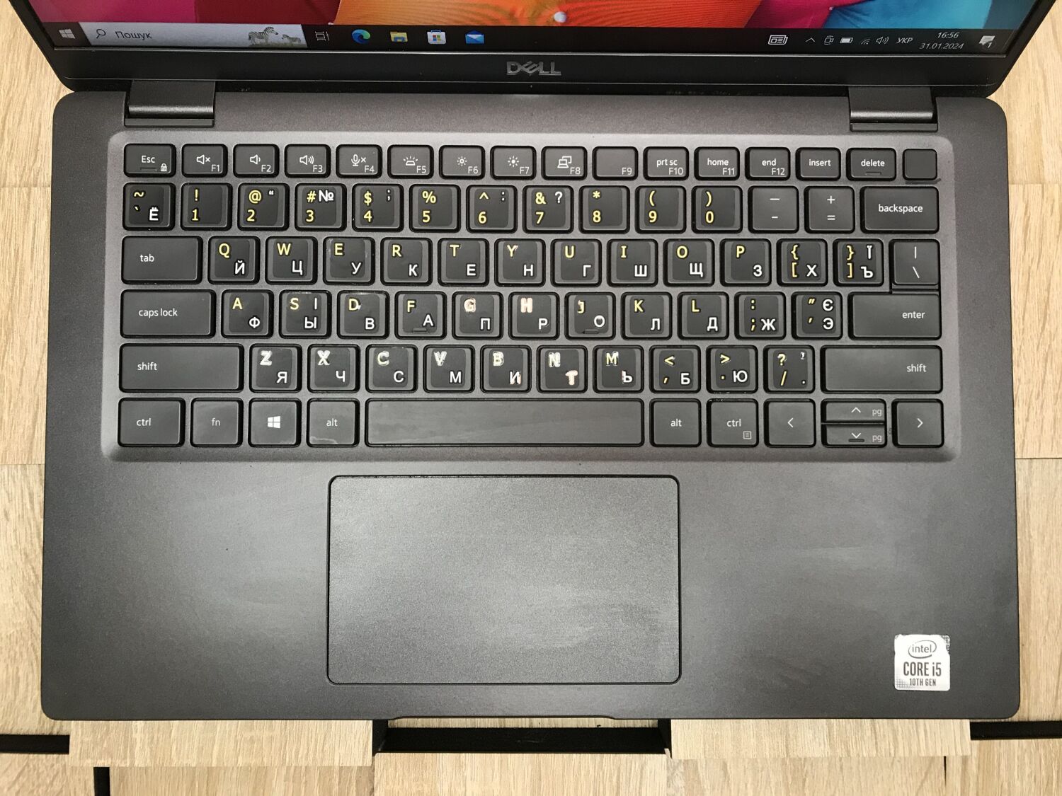 Ультрабук Dell Latitude 7410 / 14" (1920x1080) IPS / Intel Core i5-10210U (4 (8) ядра по 1.6 - 4.2 GHz) / 8 GB DDR4 / 256 GB SSD M.2 / Intel UHD Graphics / WebCam / USB 3.2 / HDMI / Windows 10 ліцензія - Зображення 4