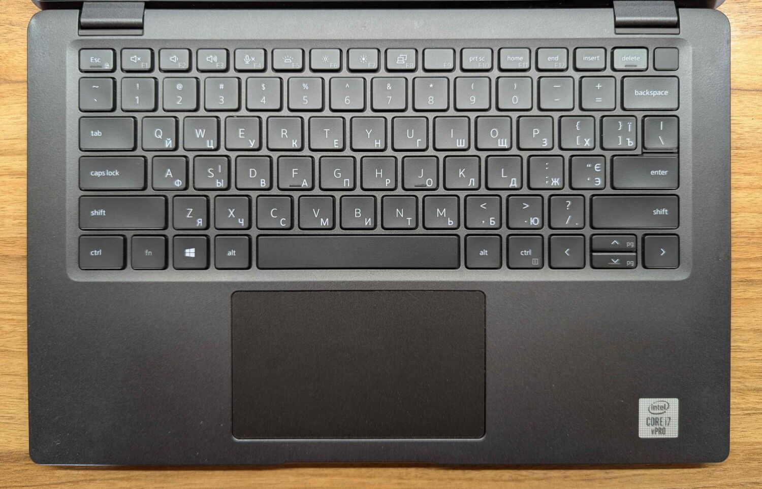 Ультрабук Dell Latitude 7410 / 14" (1920x1080) IPS / Intel Core i7-10610U (4 (8) ядра по 1.8 - 4.9 GHz) / 16 GB DDR4 / 480 GB SSD / Intel UHD Graphics / WebCam / HDMI / Windows 10 - Зображення 3