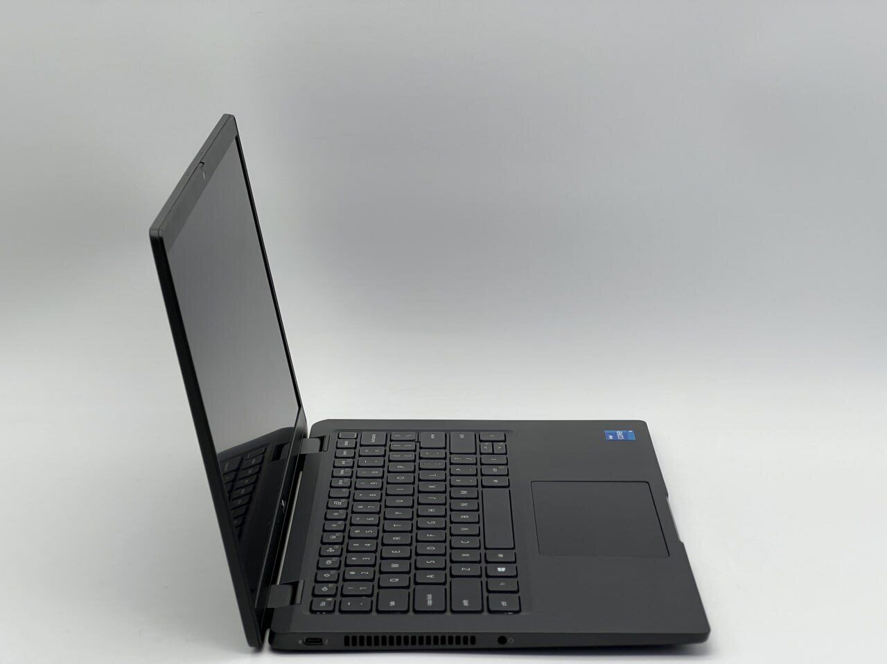 Ультрабук Dell Latitude 7420 / 14" (1920x1080) IPS / Intel Core i5-1135G7 (4 (8) ядра по 2.4 - 4.2 GHz) / 8 GB DDR4 / 240 GB SSD / Intel Iris Xe Graphics / WebCam - Зображення 3