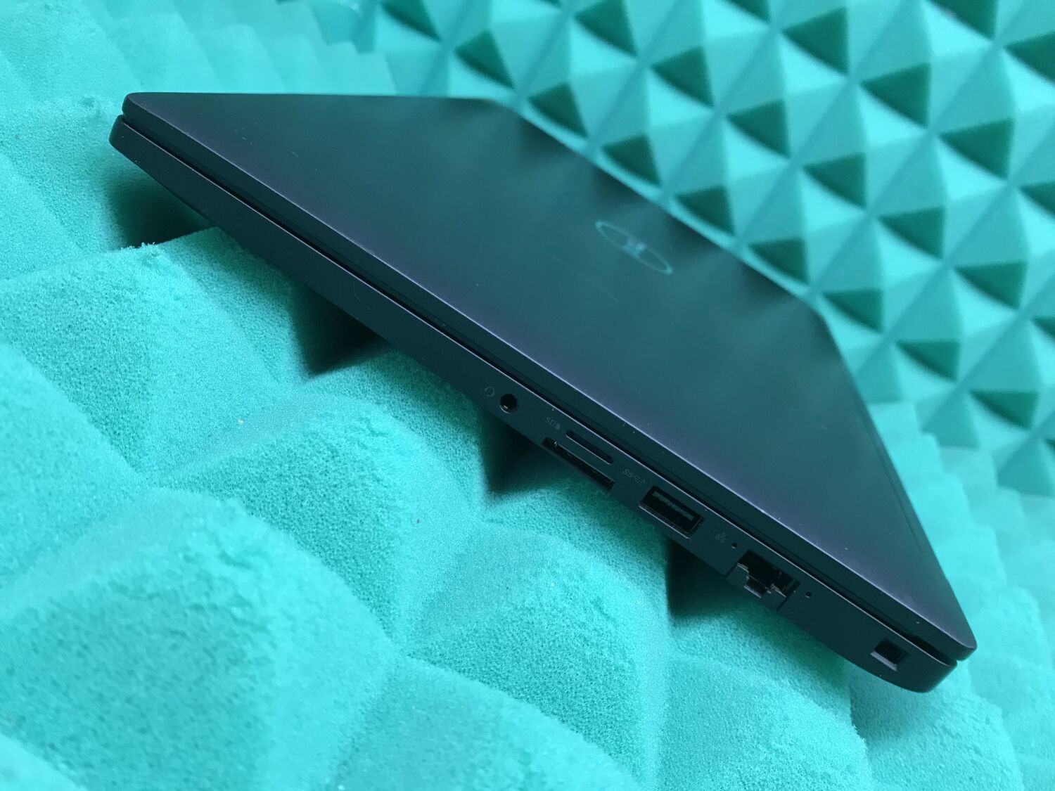 Ультрабук Dell Latitude 7480 / 14" (1366x768) TN / Intel Core i5-6300U (2 (4) ядра по 2.4 - 3.0 GHz) / 8 GB DDR4 / 128 GB SSD / Intel HD Graphics 520 / WebCam / Fingerprint / HDMI - Зображення 8