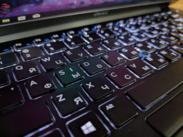 Ультрабук Dell Latitude 7480 / 14" (1920x1080) IPS / Intel Core i5-7300U (2 (4) ядра по 2.6 - 3.5 GHz) / 8 GB DDR4 / 256 GB SSD / Intel HD Graphics 620 / WebCam / Windows 10 - Зображення 6