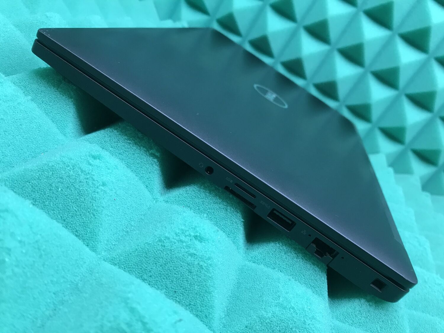 Ультрабук Dell Latitude 7480 / 14" (1920x1080) IPS / Intel Core i7-6600U (2 (4) ядра по 2.6 - 3.4 GHz) / 8 GB DDR4 / 240 GB SSD M.2 / Intel HD Graphics 520 / WebCam / HDMI - Зображення 8