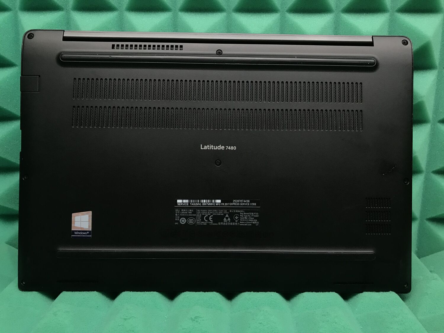 Ультрабук Dell Latitude 7480 / 14" (1920x1080) IPS / Intel Core i7-6600U (2 (4) ядра по 2.6 - 3.4 GHz) / 8 GB DDR4 / 240 GB SSD M.2 / Intel HD Graphics 520 / WebCam / HDMI - Зображення 6