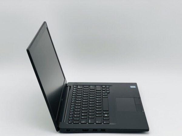 Ультрабук Dell Latitude 7490 / 14" (1366x768) TN / Intel Core i5-8350U (4 (8) ядра по 1.7 - 3.6 GHz) / 8 GB DDR4 / 120 GB SSD / Intel UHD Graphics 620 / WebCam - Зображення 3
