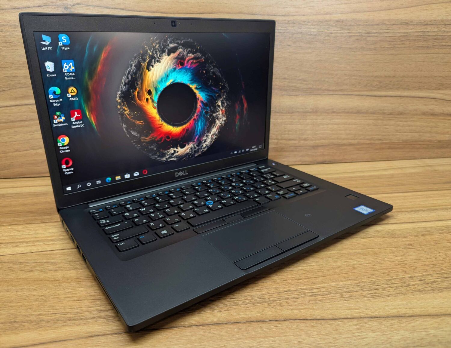 Ультрабук Dell Latitude 7490 / 14" (1920x1080) IPS Touch / Intel Core i7-8650U (4 (8) ядра по 1.9 - 4.2 GHz) / 16 GB DDR4 / 480 GB SSD / Intel UHD Graphics 620 / WebCam / TouchID / Windows 10 - Зображення 4