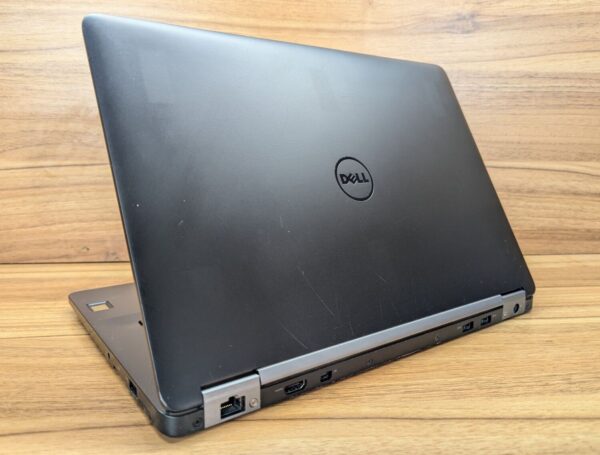 Ультрабук Dell Latitude E7470 / 14" (1366x768) TN / Intel Core i7-6600U (2 (4) ядра по 2.6 - 3.4 GHz) / 8 GB DDR4 / 256 GB SSD / Intel HD Graphics 520 / WebCam / Fingerprint / Windows 10 - Зображення 7