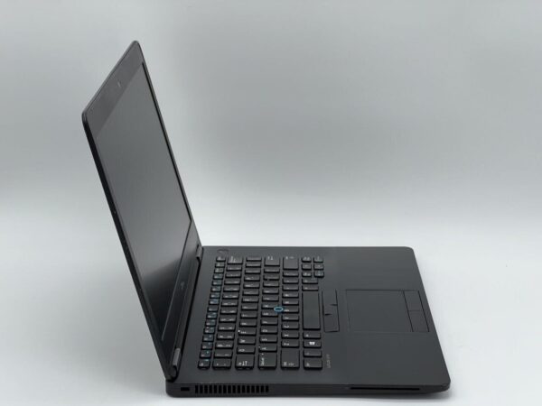Ультрабук Dell Latitude E7470 / 14" (1920x1080) IPS / Intel Core i5-6300U (2 (4) ядра по 2.4 - 3.0 GHz) / 8 GB DDR4 / 240 GB SSD / Intel HD Graphics 520 / WebCam - Зображення 3