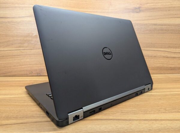 Ультрабук Dell Latitude E7470 / 14" (1920x1080) IPS / Intel Core i7-6600U (2 (4) ядра по 2.6 - 3.4 GHz) / 8 GB DDR4 / 256 GB SSD / Intel HD Graphics 520 / WebCam / Windows 10 - Зображення 7