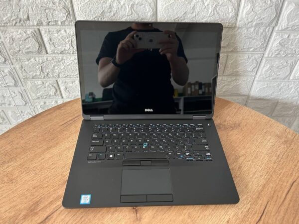 Ультрабук Dell Latitude E7470 / 14" (2560x1440) IPS Touch / Intel Core i5-6300U (2 (4) ядра по 2.4 - 3.0 GHz) / 8 GB DDR4 / 256 GB SSD / Intel HD Graphics 520 / WebCam - Зображення 7
