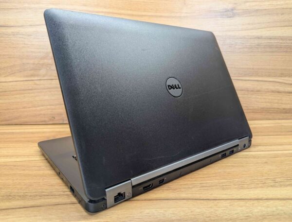 Ультрабук Dell Latitude E7470 / 14" (2560x1440) IPS Touch / Intel Core i5-6300U (2 (4) ядра по 2.4 - 3.0 GHz) / 8 GB DDR4 / 256 GB SSD / Intel HD Graphics 520 / WebCam / Windows 10 - Зображення 7