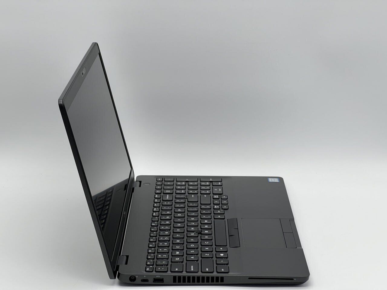 Ультрабук Dell Precision 3540 / 15.6" (1920x1080) IPS / Intel Core i5-8365U (4 (8) ядра по 1.6 - 4.1 GHz) / 16 GB DDR4 / 480 GB SSD / Intel UHD Graphics / WebCam - Зображення 3