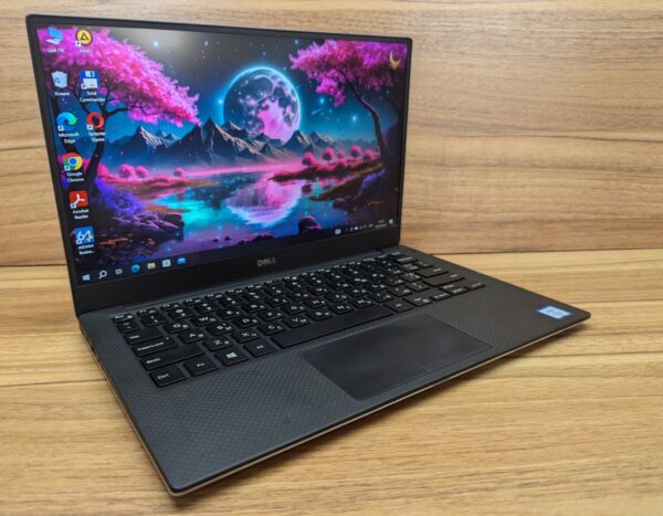 Ультрабук Dell XPS 13 9350 / 13.3" (1920x1080) IPS / Intel Core i5-6200U (2 (4) ядра по 2.3 - 2.8 GHz) / 8 GB DDR3 / 256 GB SSD / Intel HD Graphics 520 / Windows 10 - Зображення 4