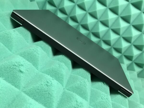 Ультрабук Dell XPS 13 9360 / 13.3" (1920x1080) IPS / Intel Core i5-7200U (2 (4) ядра по 2.5 - 3.1 GHz) / 4 GB DDR3 / 240 GB SSD M.2 / Intel HD Graphics 620 / WebCam / Fingerprint / Windows 10 ліцензія - Зображення 9