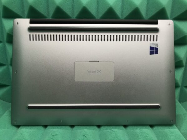 Ультрабук Dell XPS 13 9360 / 13.3" (1920x1080) IPS / Intel Core i5-7200U (2 (4) ядра по 2.5 - 3.1 GHz) / 4 GB DDR3 / 240 GB SSD M.2 / Intel HD Graphics 620 / WebCam / Fingerprint / Windows 10 ліцензія - Зображення 6