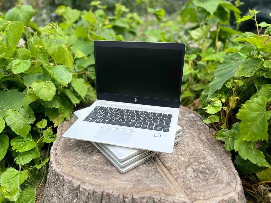 Ультрабук HP EliteBook 830 G6 / 13.3" (1920x1080) IPS / Intel Core i5-8365U (4 (8) ядра по 1.6 - 4.1 GHz) / 16 GB DDR4 / 256 GB SSD / Intel UHD Graphics 630 / WebCam - Зображення 2