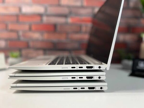 Ультрабук HP EliteBook 835 G7 / 13.3" (1920x1080) IPS / AMD Ryzen 5 PRO 4650U (6 (12) ядер по 2.1 - 4.0 GHz) / 16 GB DDR4 / 256 GB SSD M.2 / AMD Radeon RX Vega 6 Graphics / WebCam - Зображення 4