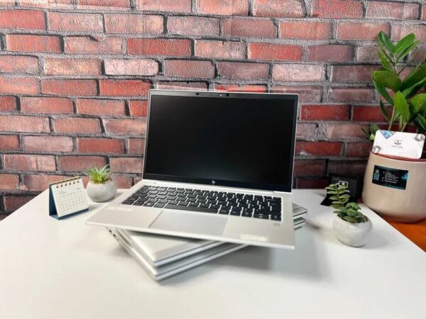 Ультрабук HP EliteBook 835 G7 / 13.3" (1920x1080) IPS / AMD Ryzen 5 PRO 4650U (6 (12) ядер по 2.1 - 4.0 GHz) / 16 GB DDR4 / 256 GB SSD M.2 / AMD Radeon RX Vega 6 Graphics / WebCam - Зображення 6