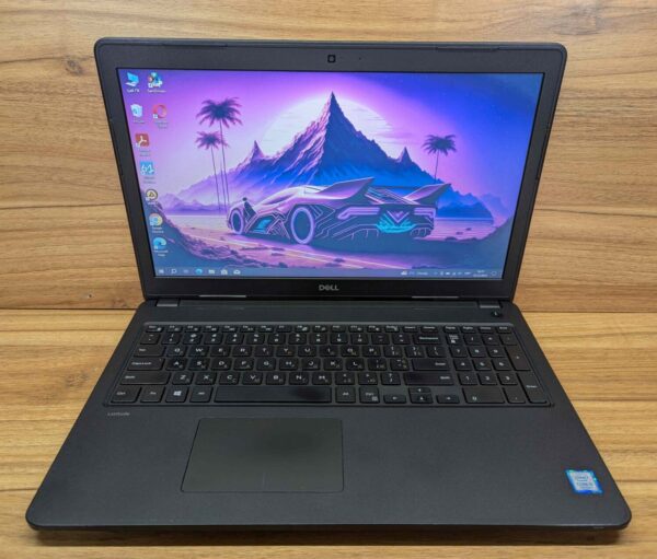 Ноутбук Dell Latitude 3580 / 15.6" (1366x768) TN / Intel Core i5-7200U (2 (4) ядра по 2.5 - 3.1 GHz) / 8 GB DDR4 / 256 GB SSD / Intel HD Graphics 620 / WebCam / Windows 10 - Зображення 2