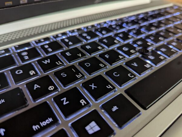 Ультрабук HP EliteBook 840 G5 / 14" (1920x1080) IPS / Intel Core i5-7300U (2 (4) ядра по 2.6 - 3.5 GHz) / 16 GB DDR4 / 480 GB SSD / Intel UHD Graphics 620 / WebCam / Fingerprint / Windows 10 - Зображення 6