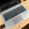 Ультрабук HP EliteBook 840 G5 / 14" (1920x1080) IPS / Intel Core i5-8265U (4 (8) ядра по 1.6 - 3.9 GHz) / 8 GB DDR4 / 256 GB SSD M.2 / Intel UHD Graphics 620 / WebCam - Зображення 3