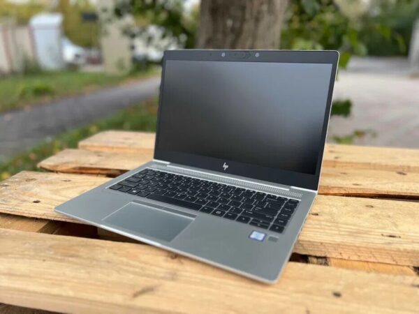 Ультрабук HP EliteBook 840 G5 / 14" (1920x1080) IPS / Intel Core i5-8265U (4 (8) ядра по 1.6 - 3.9 GHz) / 8 GB DDR4 / 256 GB SSD M.2 / Intel UHD Graphics 620 / WebCam - Зображення 2