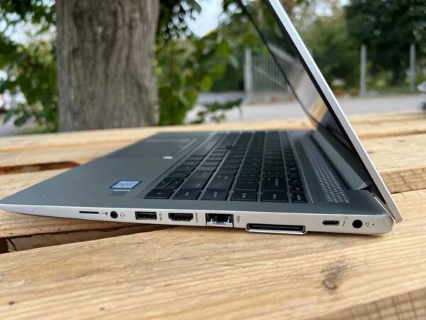 Ультрабук HP EliteBook 840 G5 / 14" (1920x1080) IPS / Intel Core i5-8265U (4 (8) ядра по 1.6 - 3.9 GHz) / 8 GB DDR4 / 256 GB SSD M.2 / Intel UHD Graphics 620 / WebCam - Зображення 5