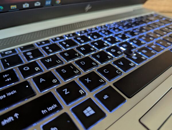 Ультрабук HP EliteBook 840 G6 / 14" (1920x1080) IPS / Intel Core i5-8265U (4 (8) ядра по 1.6 - 3.9 GHz) / 16 GB DDR4 / 512 GB SSD / Intel UHD Graphics 620 / WebCam / TouchID / Windows 10 - Зображення 6