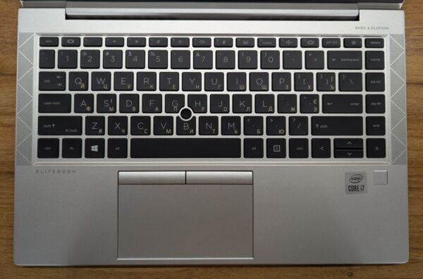 Ультрабук HP EliteBook 840 G7 / 14" (1920x1080) IPS / Intel Core i7-10610U (4 (8) ядра по 1.8 - 4.9 GHz) / 16 GB DDR4 / 480 GB SSD / Intel UHD Graphics / WebCam / Fingerprint / Windows 10 - Зображення 3