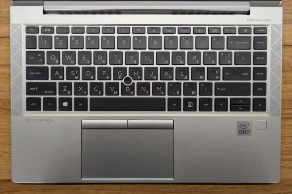 Ультрабук HP EliteBook 840 G7 / 14" (1920x1080) IPS / Intel Core i7-10610U (4 (8) ядра по 1.8 - 4.9 GHz) / 16 GB DDR4 / 512 GB SSD / Intel UHD Graphics / WebCam / Fingerprint / Windows 10 - Зображення 3