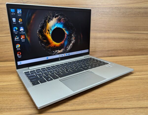 Ультрабук HP EliteBook 840 G7 / 14" (1920x1080) IPS / Intel Core i7-10610U (4 (8) ядра по 1.8 - 4.9 GHz) / 16 GB DDR4 / 512 GB SSD / Intel UHD Graphics / WebCam / Fingerprint / Windows 10 - Зображення 4