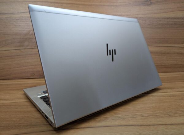 Ультрабук HP EliteBook 840 G8 / 14" (1920x1080) IPS / Intel Core i7-1185G7 (4 (8) ядра по 3.0 - 4.8 GHz) / 16 GB DDR4 / 480 GB SSD / Intel Iris Xe Graphics / WebCam / TouchID / Windows 10 - Зображення 7
