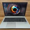 Ультрабук HP EliteBook 850 G5 / 15.6" (1920x1080) IPS / Intel Core i7-8650U (4 (8) ядра по 1.9 - 4.2 GHz) / 16 GB DDR4 / 480 GB SSD / Intel UHD Graphics 620 / WebCam / Windows 10 - Зображення 2