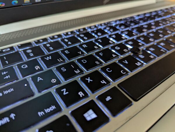 Ультрабук HP EliteBook 850 G6 / 15.6" (1920x1080) IPS / Intel Core i5-8365U (4 (8) ядра по 1.6 - 4.1 GHz) / 16 GB DDR4 / 480 GB SSD / Intel UHD Graphics / WebCam / TouchID / Windows 10 - Зображення 12