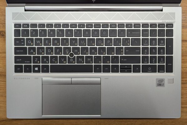Ультрабук HP EliteBook 850 G7 / 15.6" (1920x1080) IPS / Intel Core i7-10610U (4 (8) ядра по 1.8 - 4.9 GHz) / 16 GB DDR4 / 480 GB SSD / Intel UHD Graphics / WebCam / TouchID / Windows 10 - Зображення 3