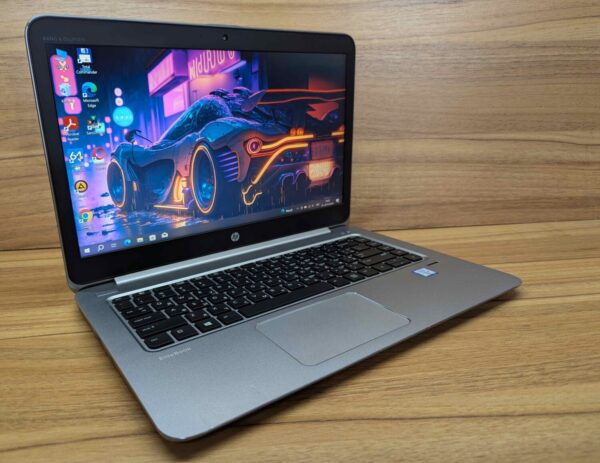 Ультрабук HP EliteBook Folio 1040 G3 / 14" (1920x1080) IPS / Intel Core i5-6300U (2 (4) ядра по 2.4 - 3.0 GHz) / 8 GB DDR4 / 256 GB SSD / Intel HD Graphics 520 / WebCam / Fingerprint / Windows 10 - Зображення 4