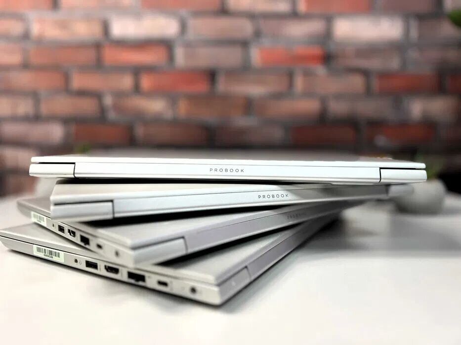 Ультрабук HP ProBook 430 G7 / 13.3" (1366x768) TN / Intel Core i5-10210U (4 (8) ядра по 1.6 - 4.2 GHz) / 16 GB DDR4 / 256 GB SSD / Intel UHD Graphics / WebCam / Win 10 Pro - Зображення 6