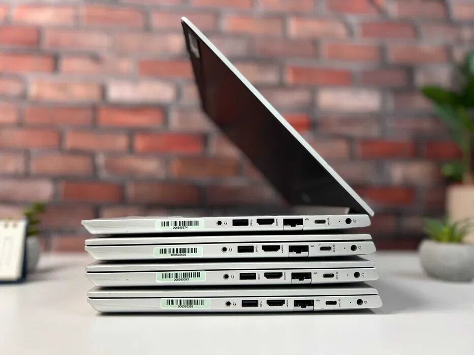 Ультрабук HP ProBook 430 G7 / 13.3" (1366x768) TN / Intel Core i5-10210U (4 (8) ядра по 1.6 - 4.2 GHz) / 16 GB DDR4 / 256 GB SSD / Intel UHD Graphics / WebCam / Win 10 Pro - Зображення 5