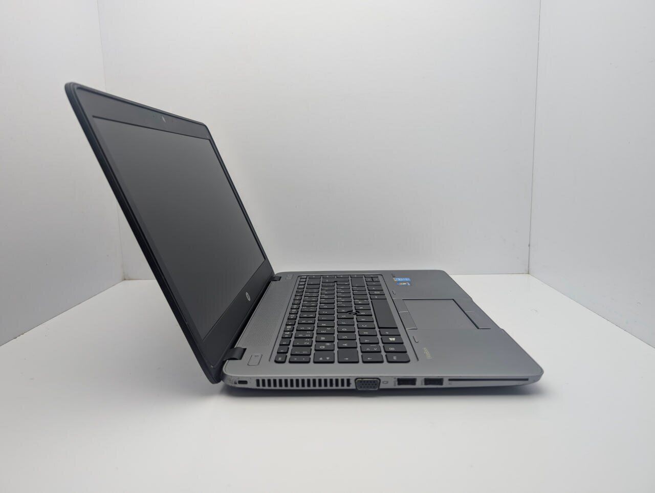 Ультрабук HP ProBook 840 G2 / 14" (1920x1080) TN / Intel Core i7-5600U (2 (4) ядра по 2.6 - 3.2 GHz) / 8 GB DDR3 / 240 GB SSD / AMD Radeon R7 M260X, 1 GB GDDR5, 128-bit / WebCam - Зображення 5