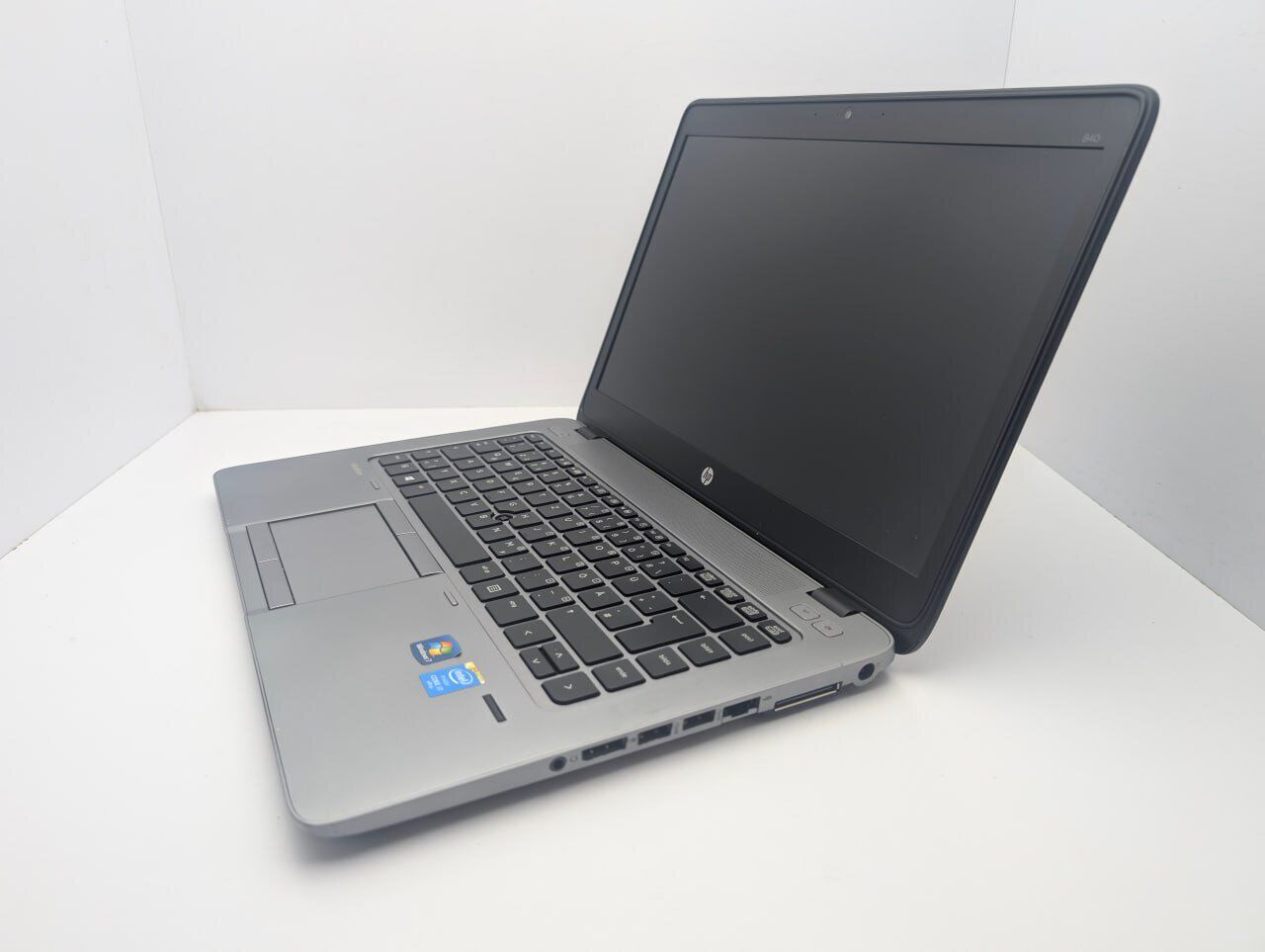 Ультрабук HP ProBook 840 G2 / 14" (1920x1080) TN / Intel Core i7-5600U (2 (4) ядра по 2.6 - 3.2 GHz) / 8 GB DDR3 / 240 GB SSD / AMD Radeon R7 M260X, 1 GB GDDR5, 128-bit / WebCam - Зображення 4