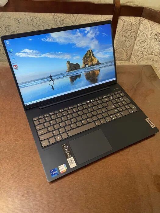 Ультрабук Lenovo IdeaPad 5 15ITL05 / 15.6" (1920x1080) IPS / Intel Core i7-1165G7 (4 (8) ядра по 2.8 - 4.7 GHz) / 12 GB DDR4 / 512 GB SSD / Intel Iris Xe Graphics / WebCam - Зображення 2