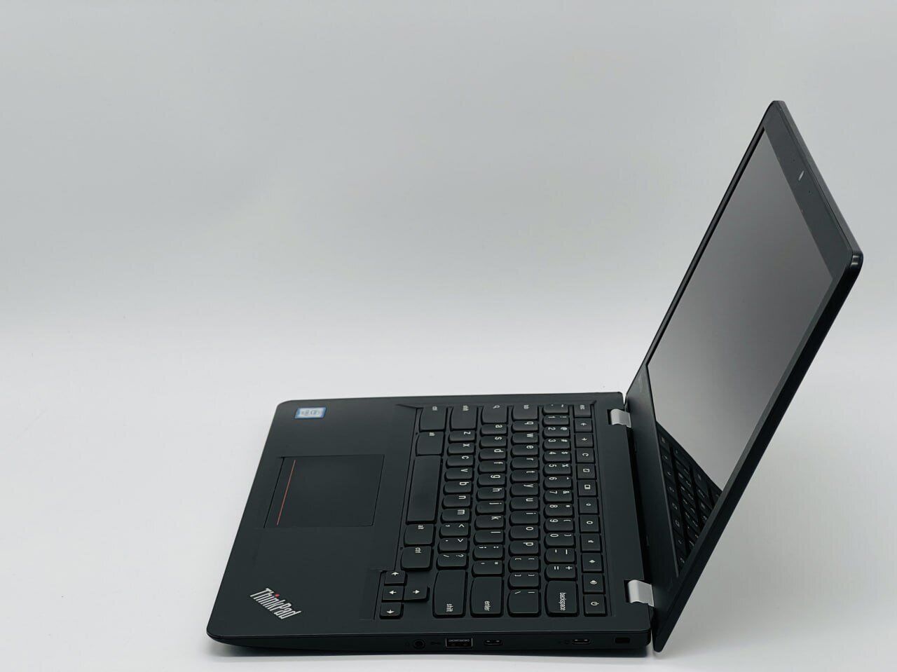 Ультрабук Lenovo ThinkPad 13 Chromebook 20GL / 13.3" (1920x1080) IPS Touch / Intel Core i5-6300U (2 (4) ядра по 2.4 - 3.0 GHz) / 8 GB DDR3 / 32 GB eMMC / Intel HD Graphics 520 / WebCam / ChromeOS - Зображення 4