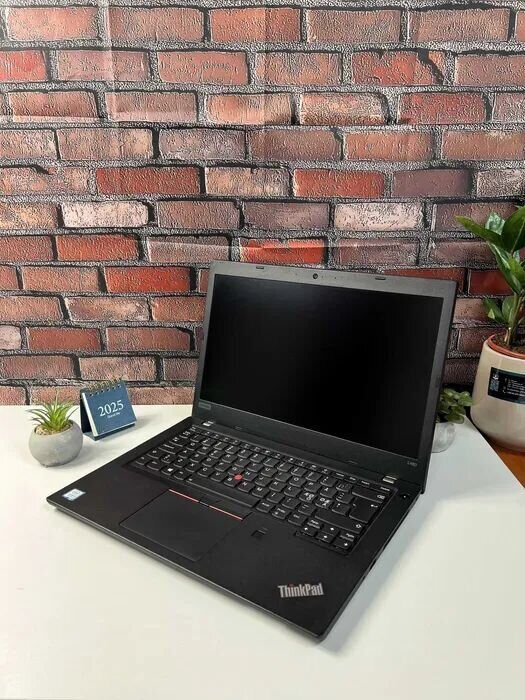 Ультрабук Lenovo ThinkPad L480 / 14" (1920x1080) IPS / Intel Core i5-8250U (4 (8) ядра по 1.6 - 3.4 GHz) / 8 GB DDR4 / 256 GB SSD / Intel UHD Graphics 620 / WebCam - Зображення 2