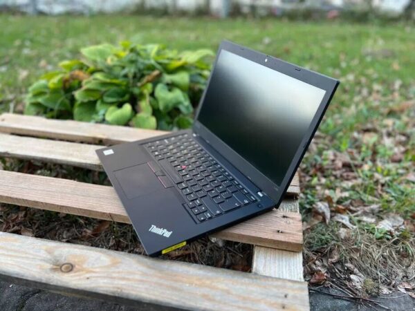 Ультрабук Lenovo ThinkPad L490 / 14" (1920x1080) IPS / Intel Core i3-8145U (2 (4) ядра по 2.1 - 3.9 GHz) / 8 GB DDR4 / 512 GB SSD M.2 / Intel UHD Graphics / WebCam / Windows 10 - Зображення 9