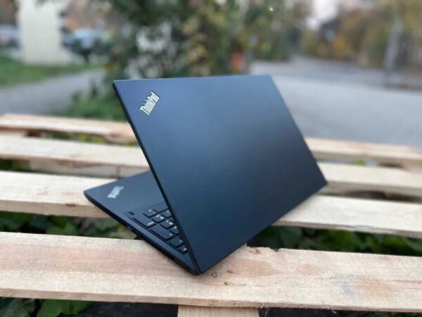 Ультрабук Lenovo ThinkPad L590 / 15.6" (1920x1080) IPS / Intel Core i5-8265U (4 (8) ядра по 1.6 - 3.9 GHz) / 16 GB DDR4 / 256 GB SSD / Intel UHD Graphics 620 / WebCam - Зображення 6